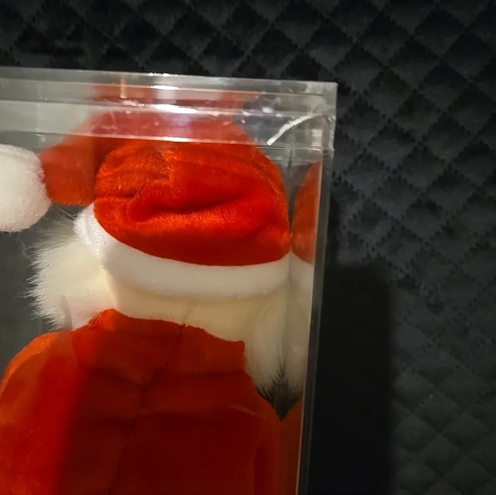 Ty Santa beanie baby, December, 1998 With Case